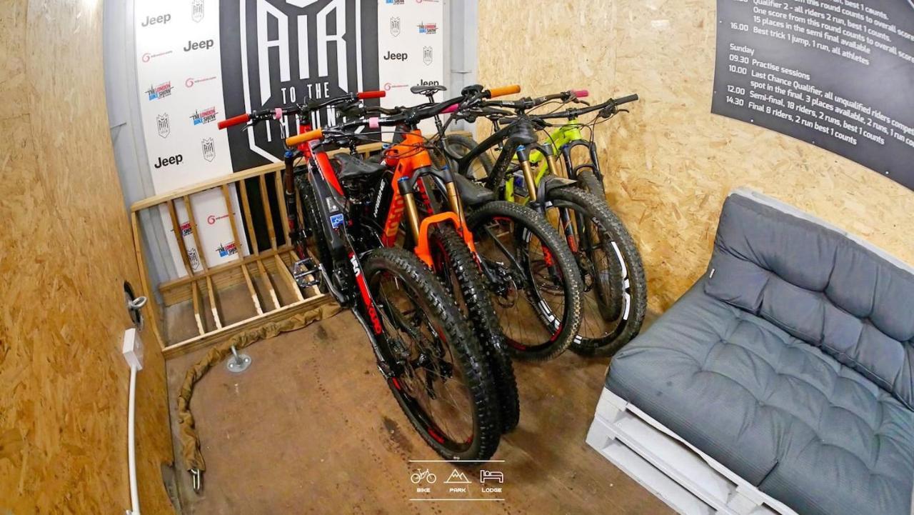 Bike Park Lodge #2 Merthyr Tydfil Dış mekan fotoğraf